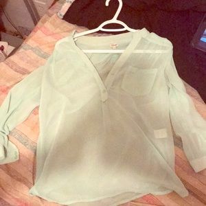 I’m selling this teal top